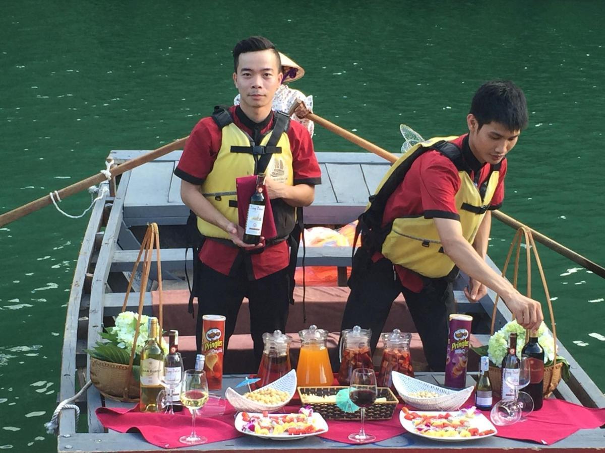 Hotel Indochina Sails Ha Long Esterno foto