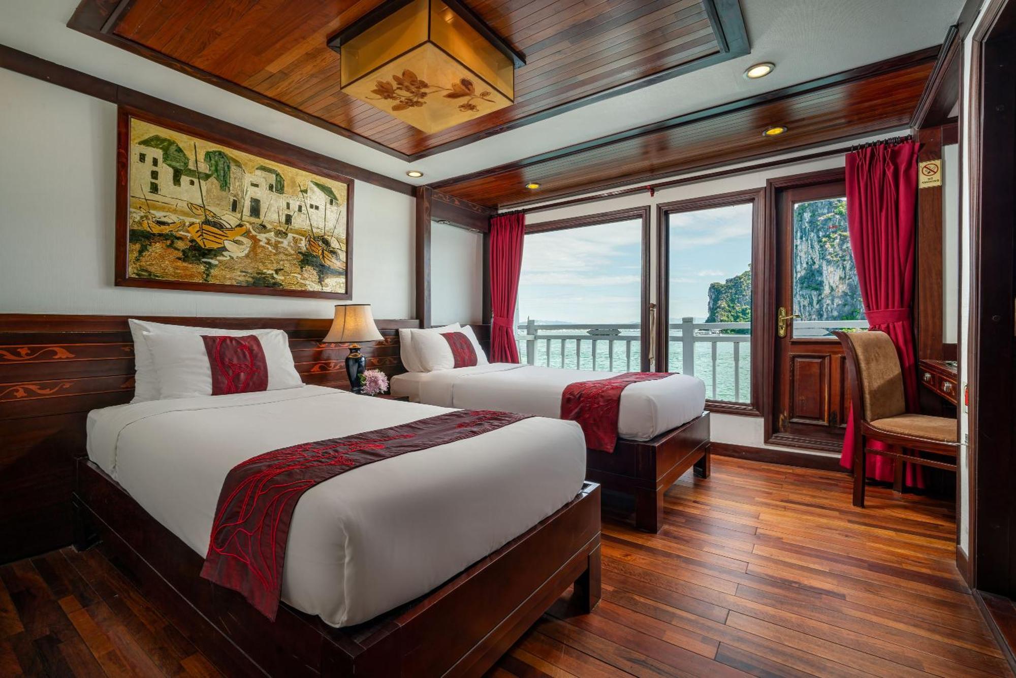 Hotel Indochina Sails Ha Long Esterno foto